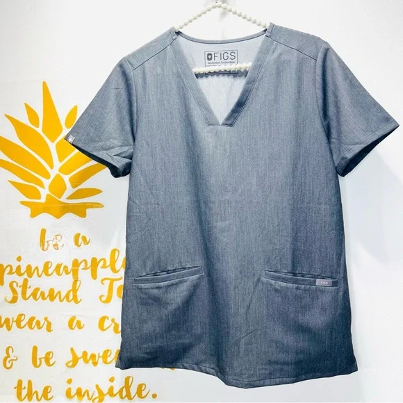 FIGS Charcoal Grey Three Pocket Short Sleeve Top Size Small - Picture 2 of 9